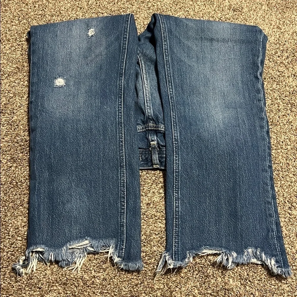 WE THE FREE distressed cropped jeans